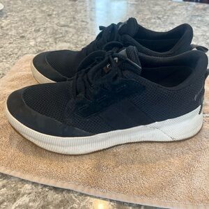 Women's Black Sorel in and out low sneaker